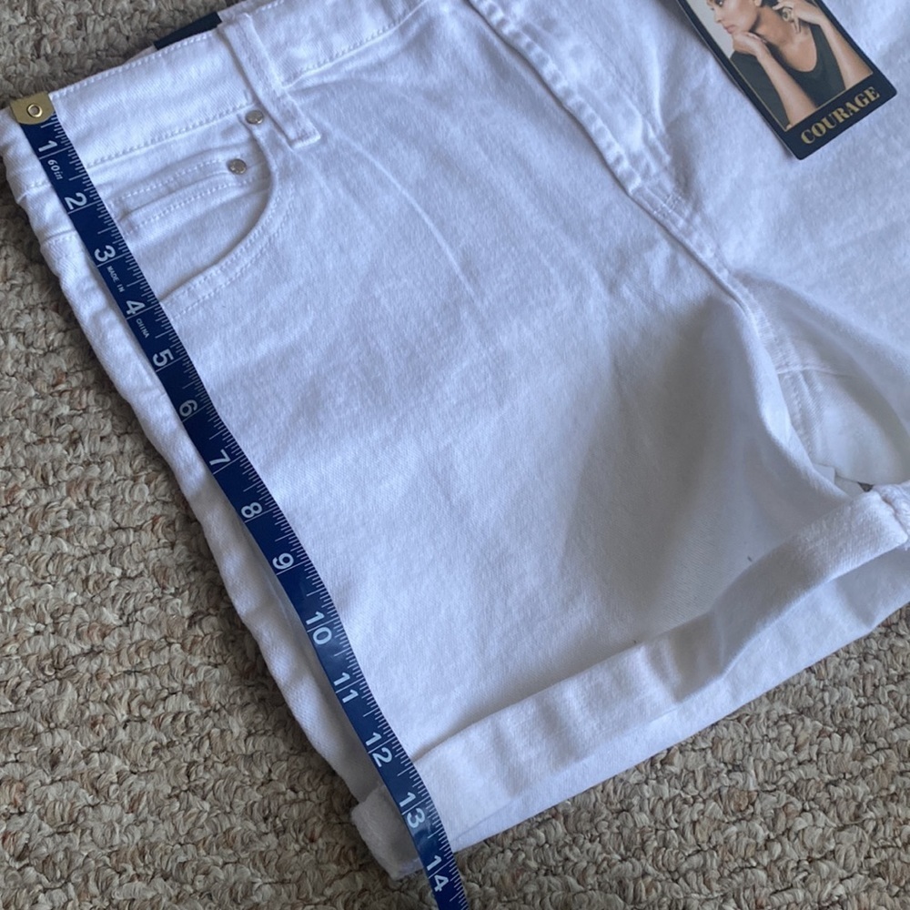 Rachel Roy White Denim Mid-Rise Roll Cuff Shorts - Picture 9 of 11
